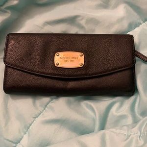Michael kors wallet